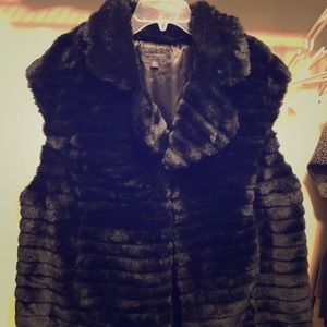 Faux Fur 2X Plus Size Vest Like New!